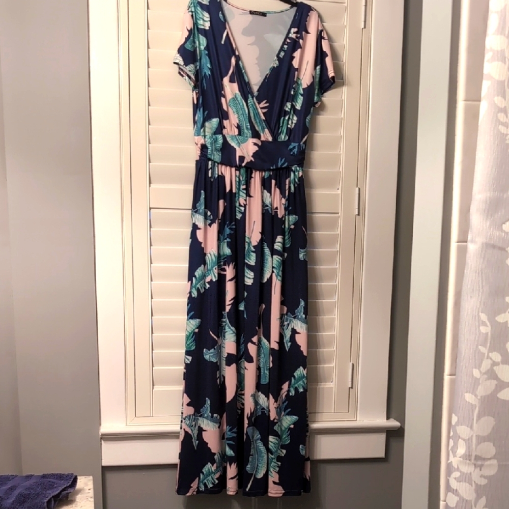 Kentucky Derby Floral V-Neck Maxi Dress Size M